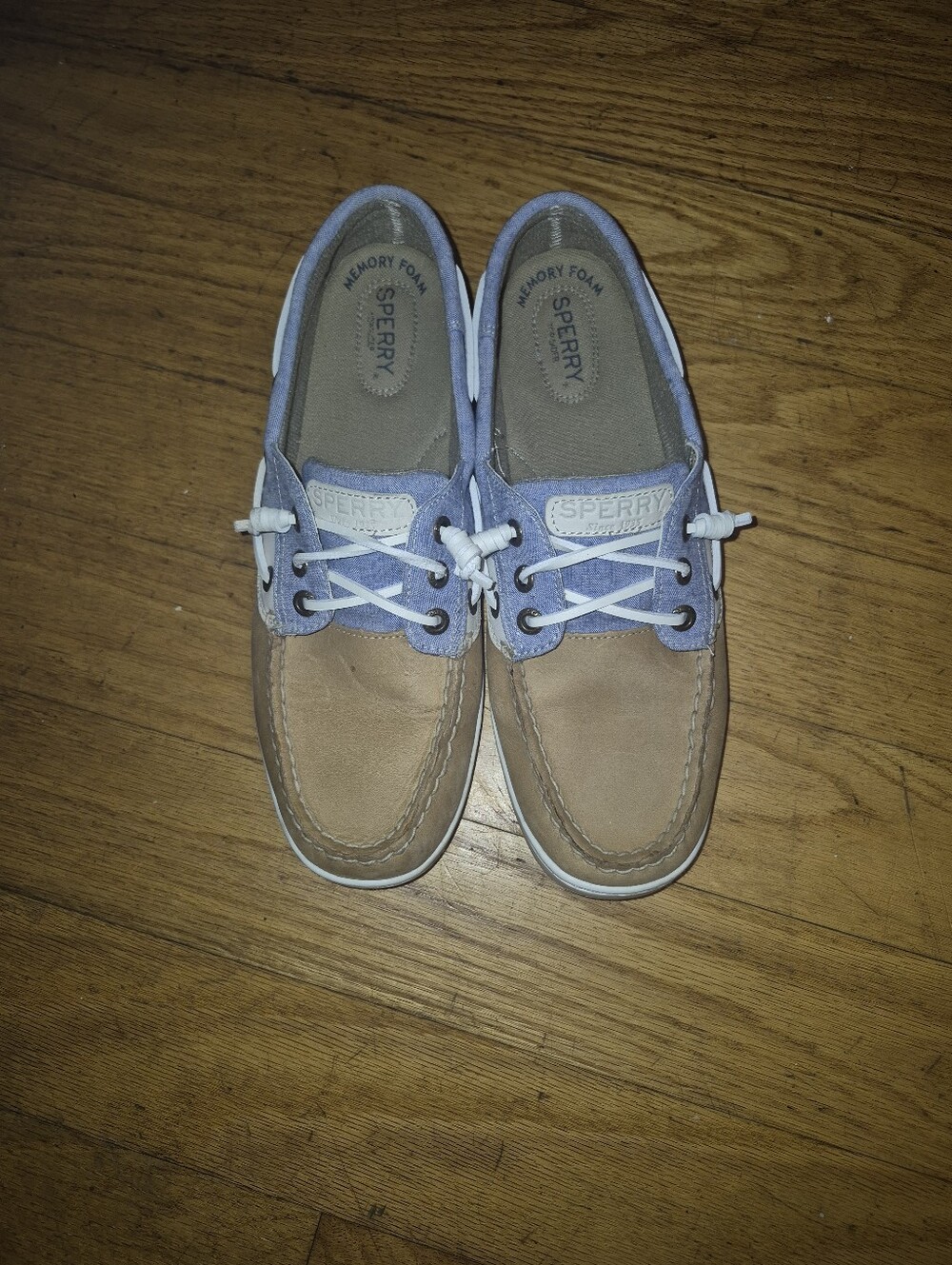 Women's Sperry Size 8.5 Slip-On Boat Shoes With Memory Foam in Blue And Tan